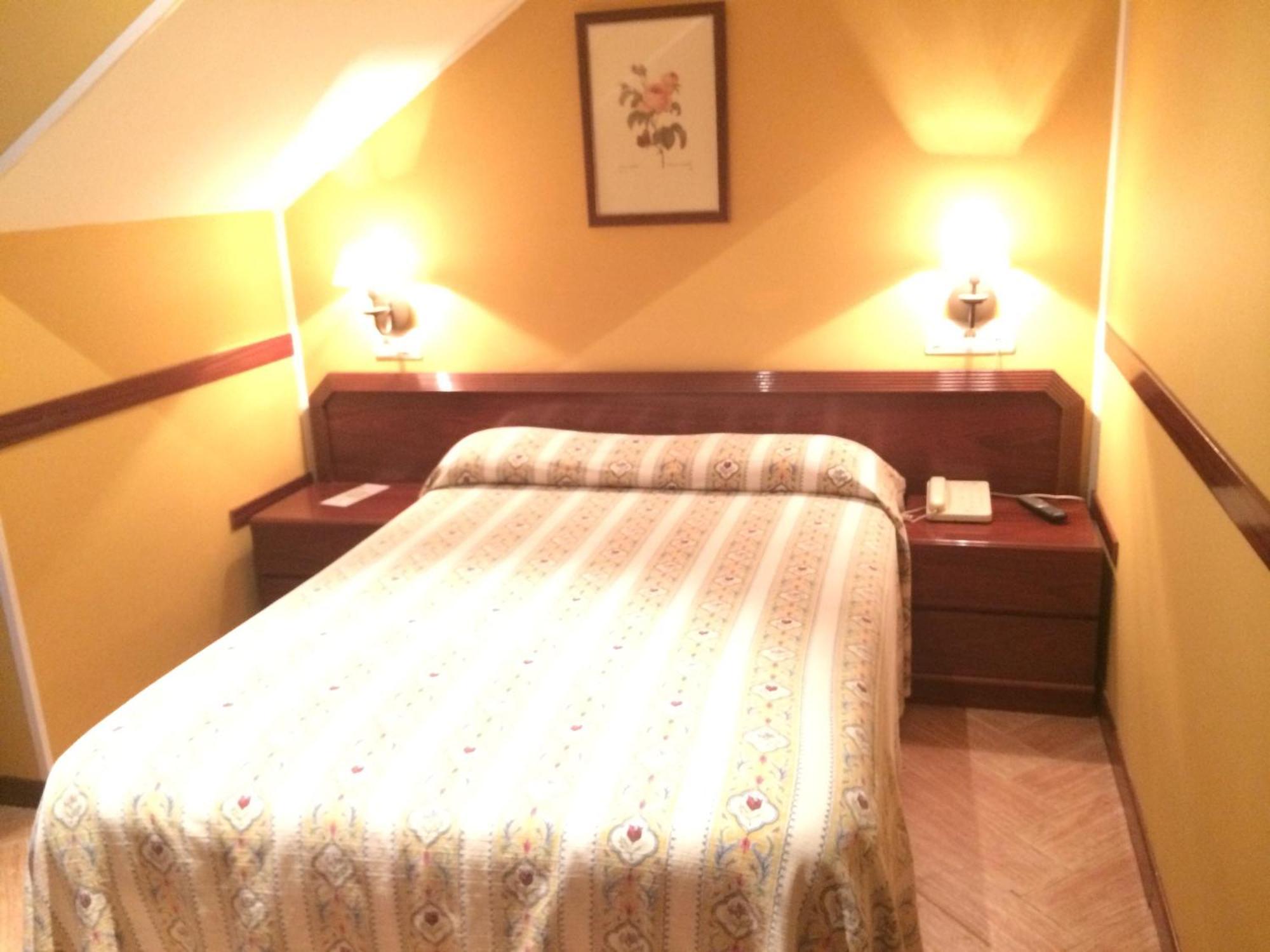 Hotel Nueva Allandesa Pola de Allande 部屋 写真